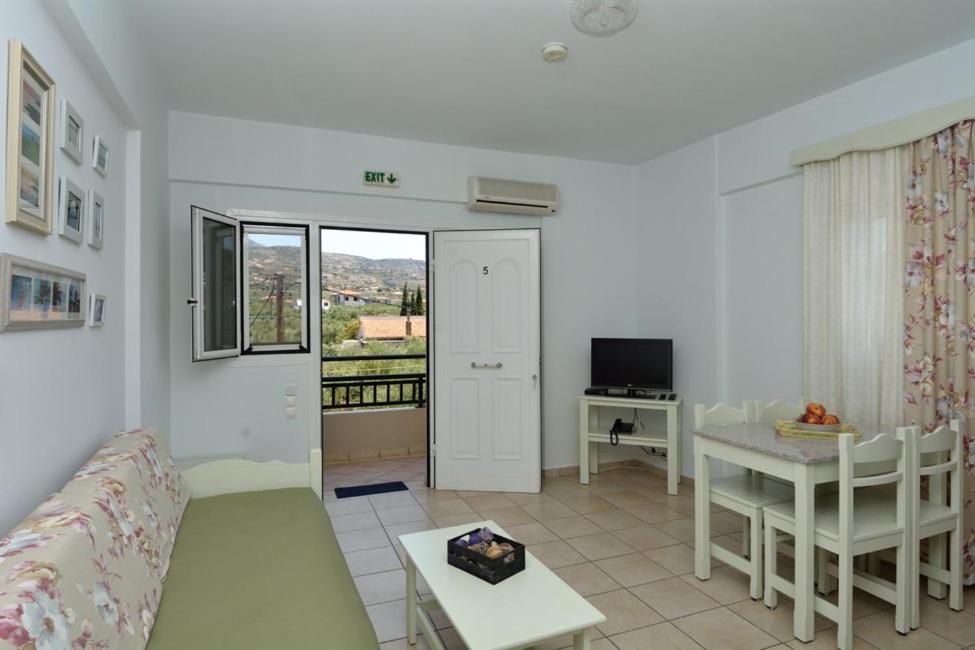 Bonos apartments Stoúpa Exterior foto